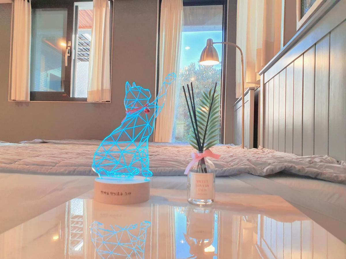 Picasso Guesthouse Мокпо Экстерьер фото