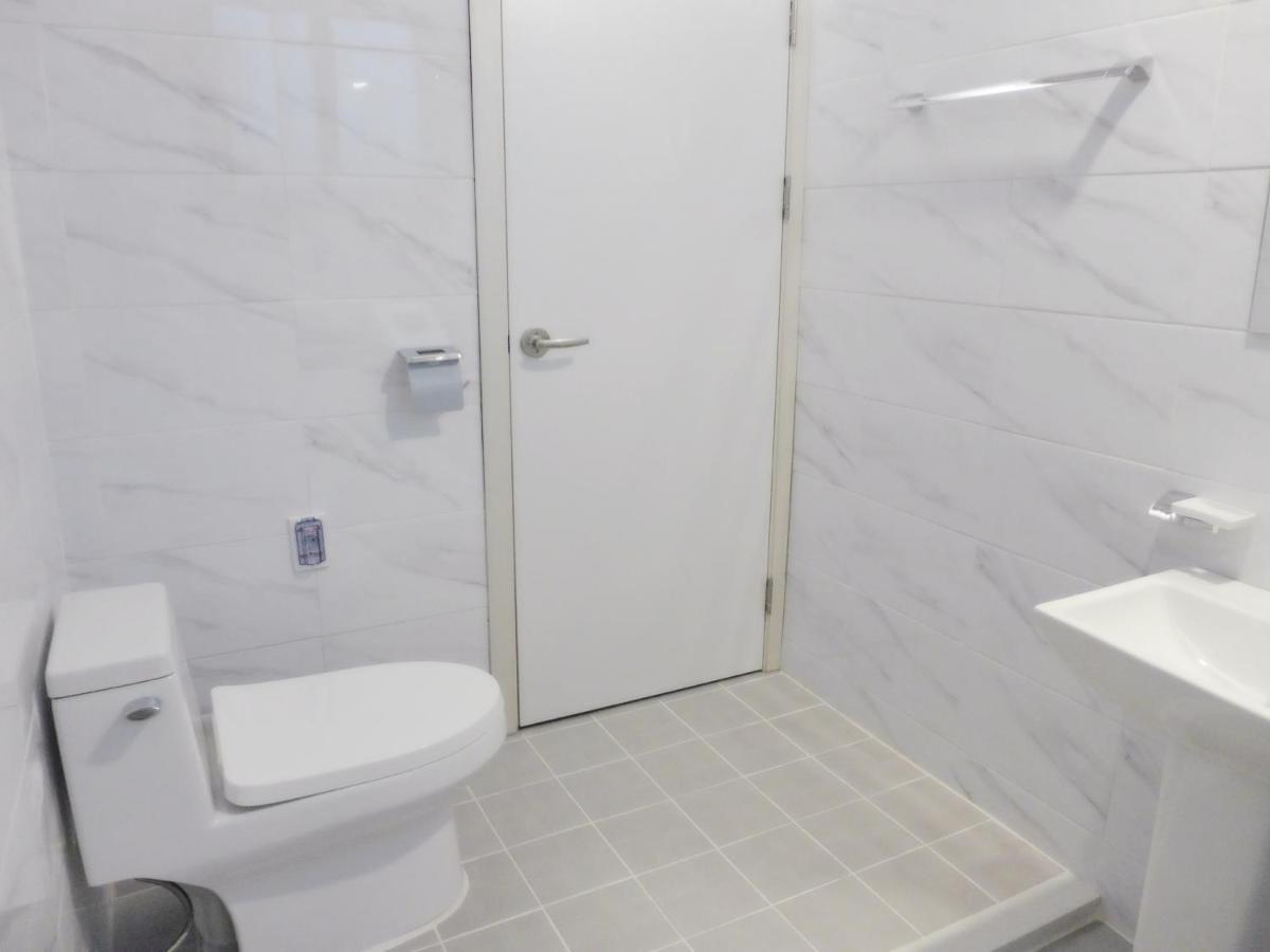 Picasso Guesthouse Мокпо Экстерьер фото